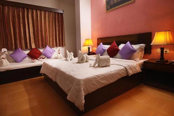 Anand Mahal Hotel